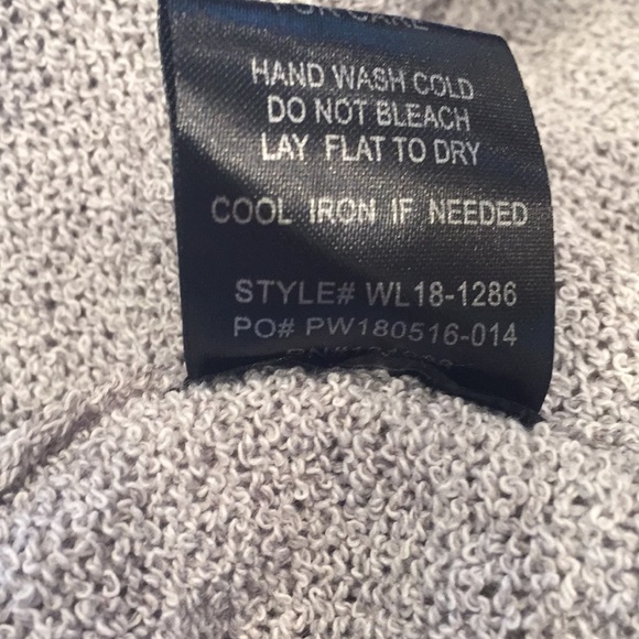 {Wishlist}Size Large Long Bell Sleeve Tie Top - Picture 4 of 4